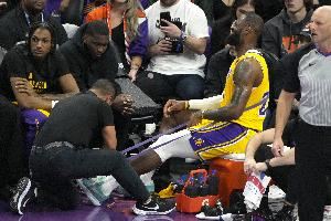 Skip：詹姆斯身边总是围绕着优秀的人 没人保养身体比他更下功夫