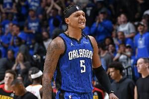 班凯罗：希望新赛季能冲击东决甚至总决赛 天空才是我们的极限