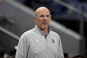 基德:不光是弗拉格一个人的问题 大家都会犯错 我们会变得更好